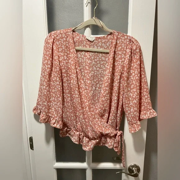 Sienna Sky Floral Cross Over Tie Top - Picture 3 of 10